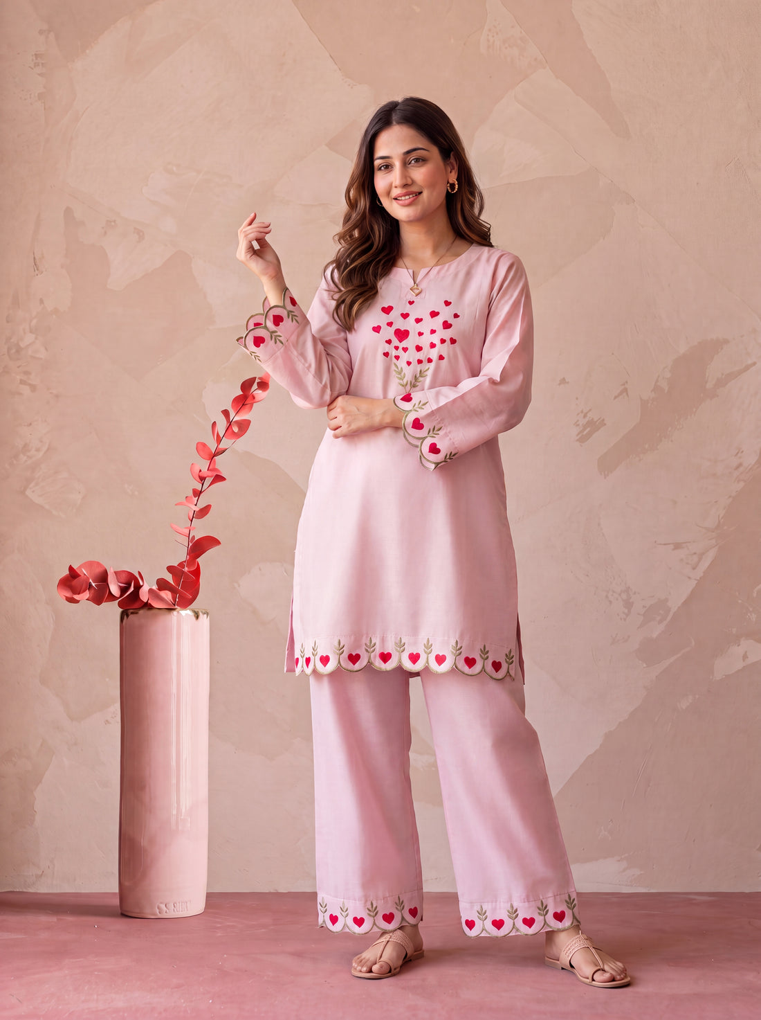 GULABO — Pink heart embroidered set
