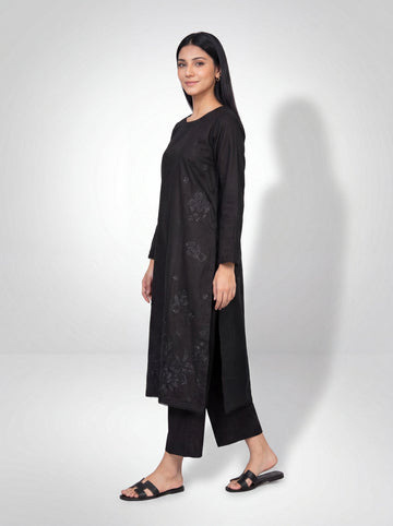 SIYAH — Black on black embroidered set